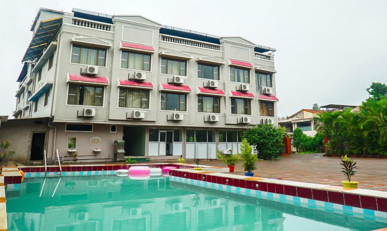 Mountview Resort & Spa Lonavala Exterior foto